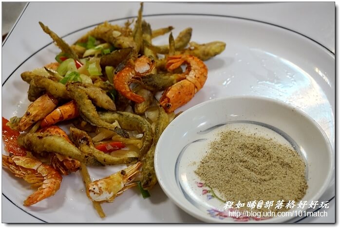 花蓮磯崎頭目海產店》台11線上最在地的部落風味平價海鮮&kiniw媽媽最佳人氣獎碳烤飛魚卵香腸【花東之旅必吃推薦】 花蓮磯崎頭目海產店》台11線上最在地的部落風味平價海鮮&kiniw媽媽最佳人氣獎碳烤飛魚卵香腸【花東之旅必吃推薦】