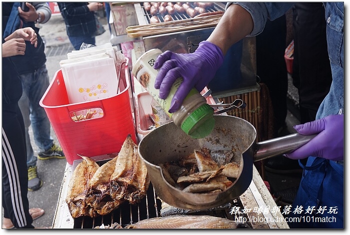 花蓮磯崎頭目海產店》台11線上最在地的部落風味平價海鮮&kiniw媽媽最佳人氣獎碳烤飛魚卵香腸【花東之旅必吃推薦】 花蓮磯崎頭目海產店》台11線上最在地的部落風味平價海鮮&kiniw媽媽最佳人氣獎碳烤飛魚卵香腸【花東之旅必吃推薦】