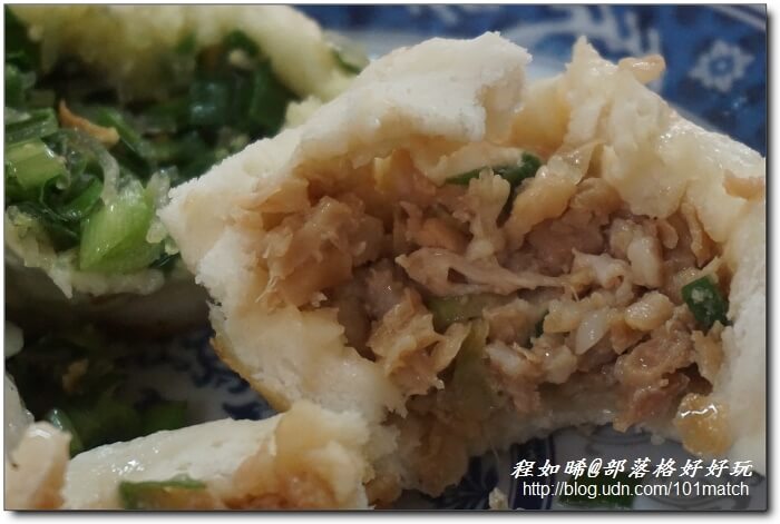花蓮必吃人氣早餐》在地人推薦的一元飯店水煎包 花蓮必吃人氣早餐》在地人推薦的一元飯店水煎包