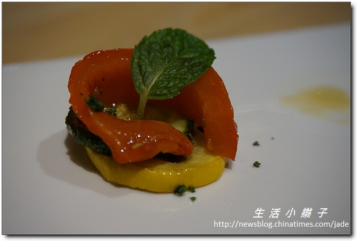 VegeTable 蔬桌日式和風洋食蔬食館》源於日本京都的精進料理【國泰醫院旁巷弄美食】