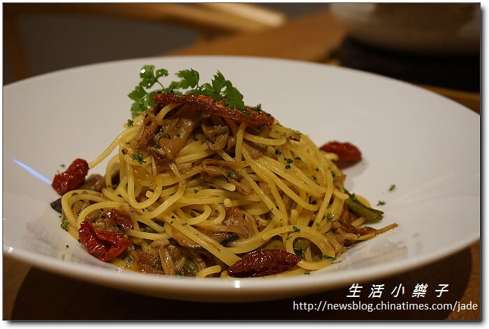 VegeTable 蔬桌日式和風洋食蔬食館》源於日本京都的精進料理【國泰醫院旁巷弄美食】