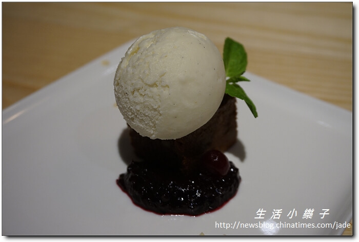 VegeTable 蔬桌日式和風洋食蔬食館》源於日本京都的精進料理【國泰醫院旁巷弄美食】