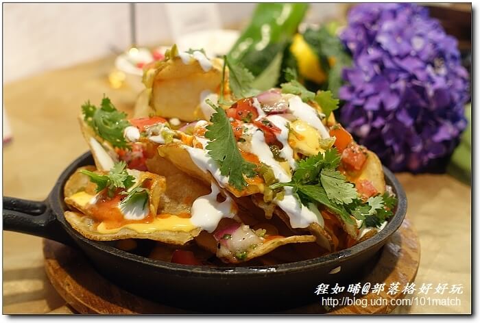 美國馬鈴薯無國界料理》駱師父、惡犬食堂、新帆船、PS TAPAS、拾穗、發福廚房等知名餐廳帶你用舌尖暢遊世界