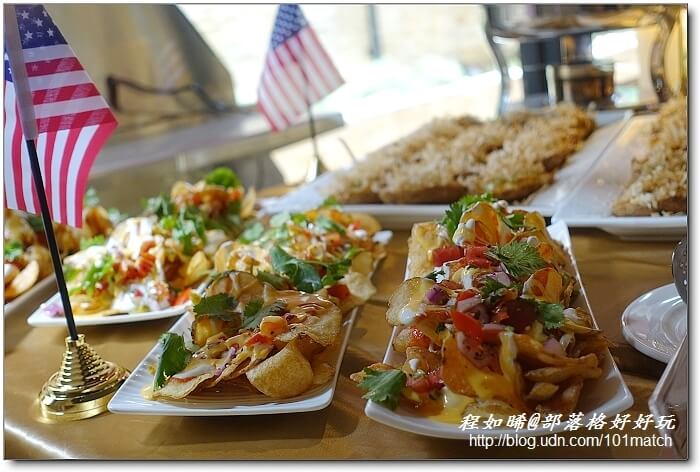 美國馬鈴薯無國界料理》駱師父、惡犬食堂、新帆船、PS TAPAS、拾穗、發福廚房等知名餐廳帶你用舌尖暢遊世界