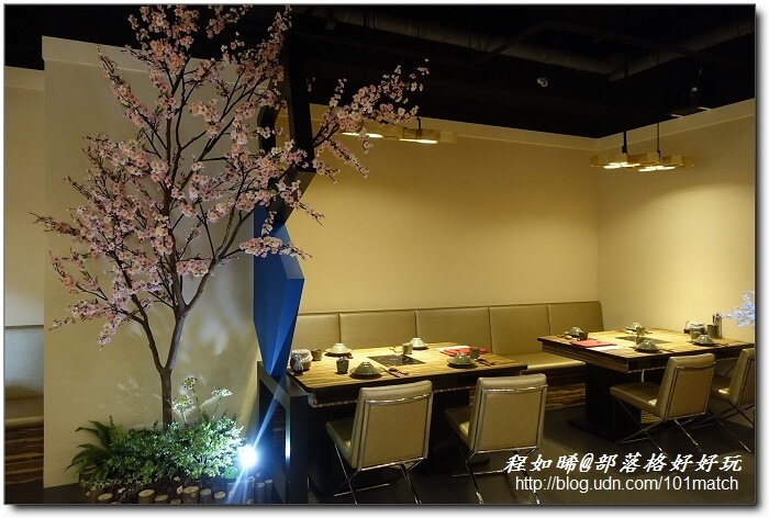 八年級美女開的婧Shabu涮涮鍋及日本料理》花藝和美味一起上桌 提供來自世界各地近三十種調味鹽【新莊美食推薦】