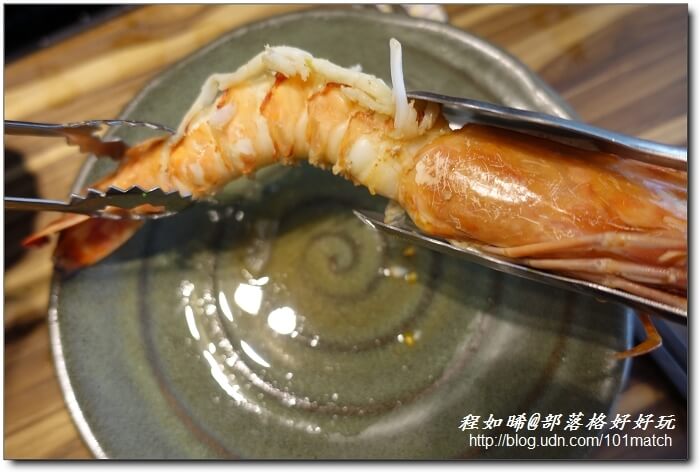 八年級美女開的婧Shabu涮涮鍋及日本料理》花藝和美味一起上桌 提供來自世界各地近三十種調味鹽【新莊美食推薦】