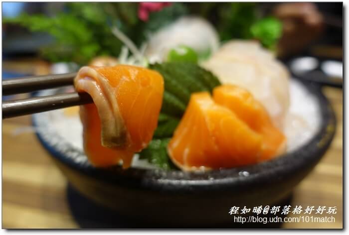 八年級美女開的婧Shabu涮涮鍋及日本料理》花藝和美味一起上桌 提供來自世界各地近三十種調味鹽【新莊美食推薦】