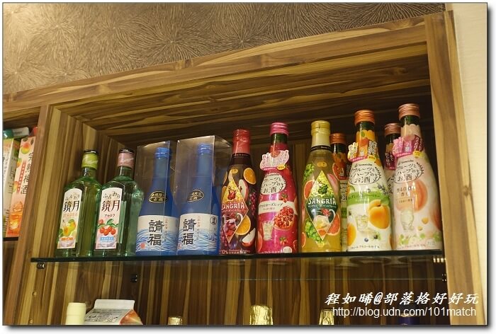 八年級美女開的婧Shabu涮涮鍋及日本料理》花藝和美味一起上桌 提供來自世界各地近三十種調味鹽【新莊美食推薦】