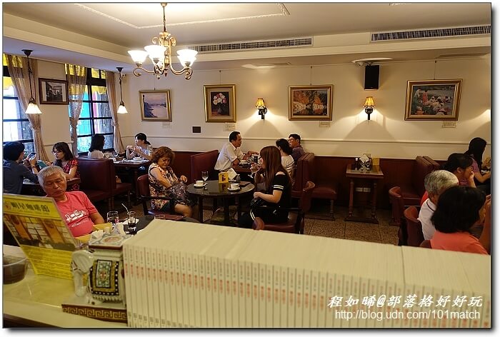 重慶南路書街輕旅行》閱讀驛Arki Café＋明星咖啡館＋好思當代＋smith&hsu現代茶館＋重南90文創基地+北平田園餡餅粥