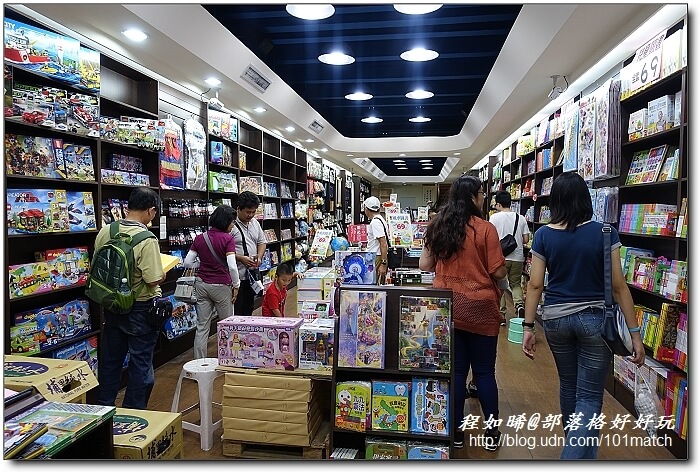 重慶南路書街輕旅行》閱讀驛Arki Café＋明星咖啡館＋好思當代＋smith&hsu現代茶館＋重南90文創基地+北平田園餡餅粥