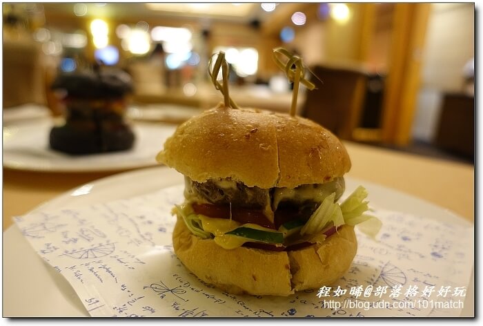 Burger Lab.漢堡研究室》慶祝台北天成大飯店全新餐飲品牌開張 漢堡套餐第二套半價至9月30日止 2016/09/23 13:10