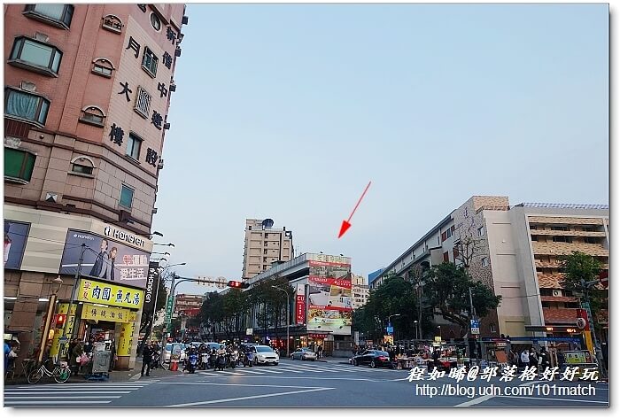 寧夏夜市旁雙連市場內林母仔的店 無敵美味的台灣小吃》麻油雞、芋頭米粉湯、石斑魚水餃、水果泡菜、煙燻蛋 寧夏夜市旁雙連市場內林母仔的店 無敵美味的台灣小吃》麻油雞、芋頭米粉湯、石斑魚水餃、水果泡菜、煙燻蛋
