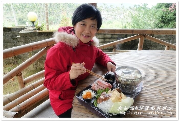 武岫竹炭窯文化園區親子旅遊》超值美味的竹炭竹筍火鍋大餐+竹炭咖啡+竹炭冰淇淋鬆餅下午茶 有「CAS標章林產品」驗證 武岫竹炭窯文化園區親子旅遊》超值美味的竹炭竹筍火鍋大餐+竹炭咖啡+竹炭冰淇淋鬆餅下午茶 有「CAS標章林產品」驗證