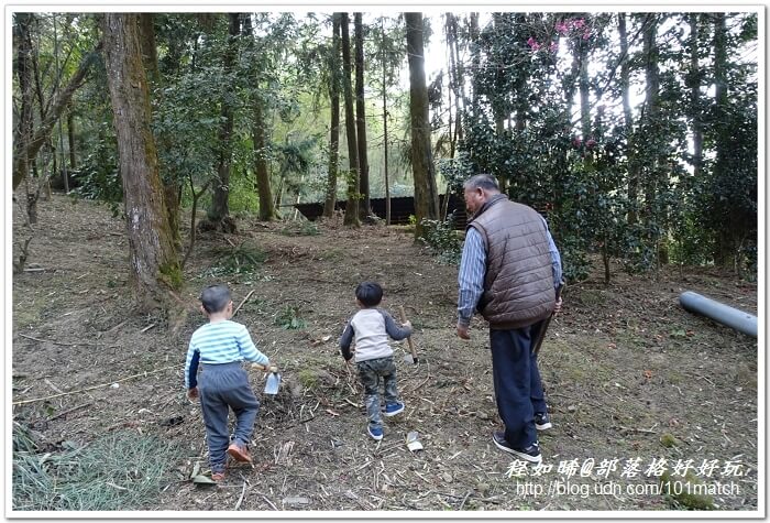 武岫竹炭窯文化園區親子旅遊》超值美味的竹炭竹筍火鍋大餐+竹炭咖啡+竹炭冰淇淋鬆餅下午茶 有「CAS標章林產品」驗證 武岫竹炭窯文化園區親子旅遊》超值美味的竹炭竹筍火鍋大餐+竹炭咖啡+竹炭冰淇淋鬆餅下午茶 有「CAS標章林產品」驗證