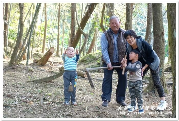 武岫竹炭窯文化園區親子旅遊》超值美味的竹炭竹筍火鍋大餐+竹炭咖啡+竹炭冰淇淋鬆餅下午茶 有「CAS標章林產品」驗證 武岫竹炭窯文化園區親子旅遊》超值美味的竹炭竹筍火鍋大餐+竹炭咖啡+竹炭冰淇淋鬆餅下午茶 有「CAS標章林產品」驗證