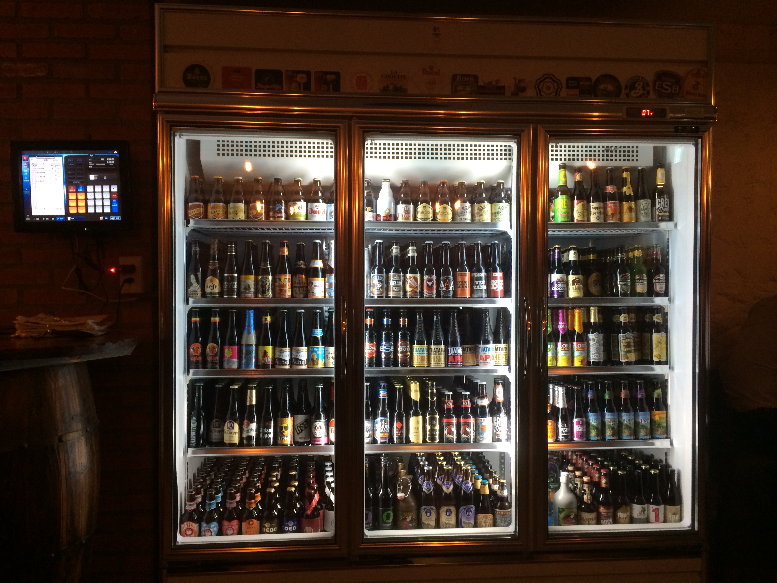 小小周末夜-ABV％ Bar&Kitchen