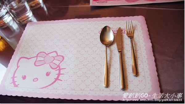【食記/台北市】讓人尖叫的餐廳~Hello Kitty Sweets-Hello Kitty Sweets 【食記/台北市】讓人尖叫的餐廳~Hello Kitty Sweets-Hello Kitty Sweets
