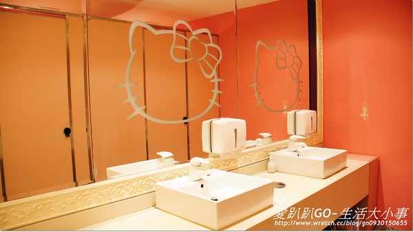 【食記/台北市】讓人尖叫的餐廳~Hello Kitty Sweets-Hello Kitty Sweets 【食記/台北市】讓人尖叫的餐廳~Hello Kitty Sweets-Hello Kitty Sweets