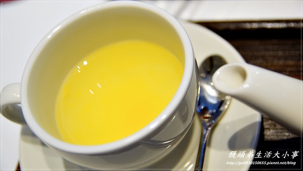 【食記/台北市】捷運美食~超夢幻下午茶♪♪鬆餅公主♪♪ 【食記/台北市】捷運美食~超夢幻下午茶♪♪鬆餅公主♪♪