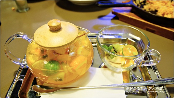 【食記/新北市】發現捷運美食 ♪♪Number Nine咖啡&廚房♪♪（甜點篇）
