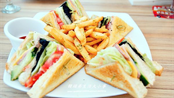  【食記/台北市】捷運美食～超可愛的粉藍大象與妳相伴♪♪u*ki smile coffee♪♪