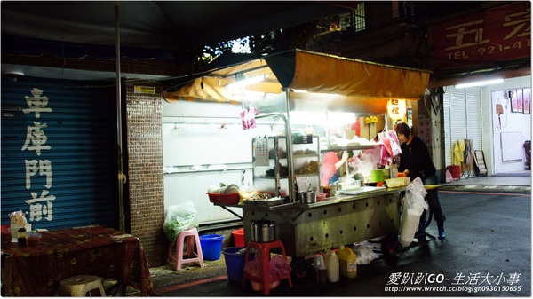 【食記/新北市】隱藏在巷弄的美食!!40年老店~古早味麵嫂