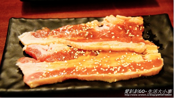 【食記/新北市】超有心機的小三機~鑽木取火日式燒肉 【食記/新北市】超有心機的小三機~鑽木取火日式燒肉