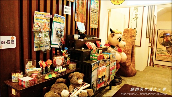【食記/新北市】超復古餐廳~讓你回到５０年代的好滋味♪幸福宴民族文化餐館♪