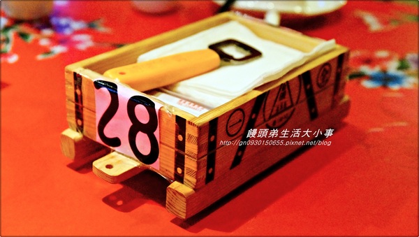 【食記/新北市】超復古餐廳~讓你回到５０年代的好滋味♪幸福宴民族文化餐館♪