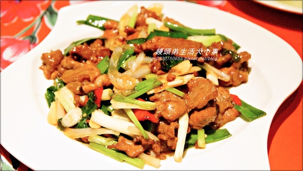 【食記/新北市】超復古餐廳~讓你回到５０年代的好滋味♪幸福宴民族文化餐館♪