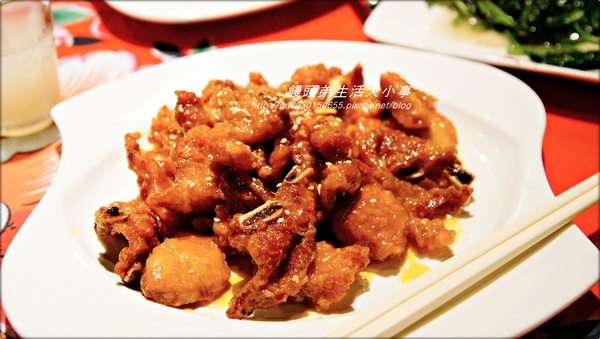【食記/新北市】超復古餐廳~讓你回到５０年代的好滋味♪幸福宴民族文化餐館♪