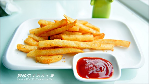  【食記/新北市】亨尼詩休閒茶館（主餐篇）