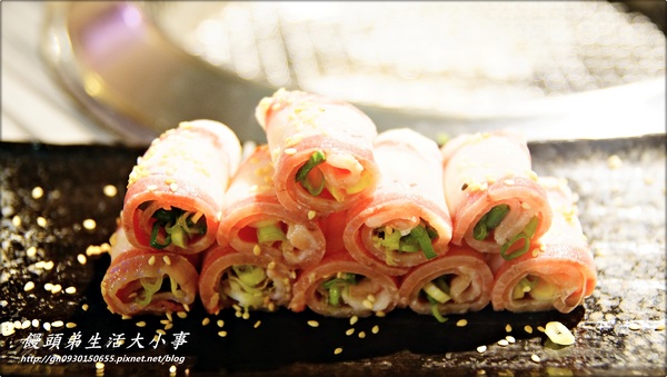 【食記/新北市】邊吃邊吶喊～超有ＦＵ的燒烤店♪♪YS碳烤BAR♪♪