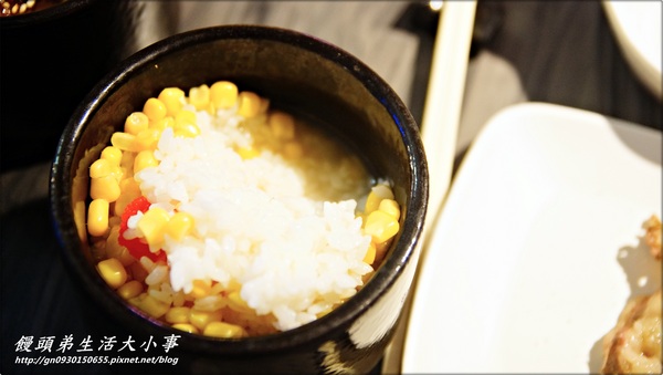 【食記/新北市】邊吃邊吶喊～超有ＦＵ的燒烤店♪♪YS碳烤BAR♪♪