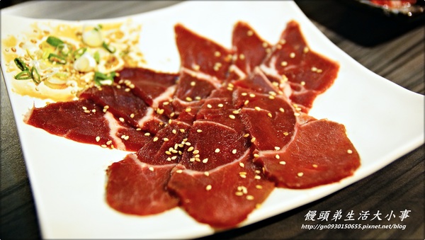 【食記/新北市】邊吃邊吶喊～超有ＦＵ的燒烤店♪♪YS碳烤BAR♪♪