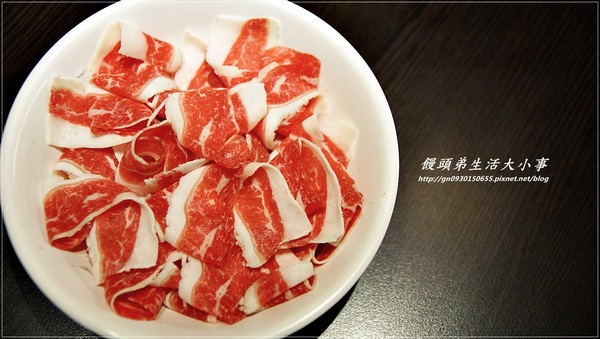 【食記/新北市】天冷要來吃吃酸菜白肉鍋補補身吧♪♪涮八方紫銅鍋♪♪ 【食記/新北市】天冷要來吃吃酸菜白肉鍋補補身吧♪♪涮八方紫銅鍋♪♪