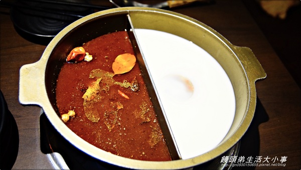 【食記/台北市】讓我們來品嚐戰國花雕雞鍋♪♪瘋麻辣頂級鴛鴦麻辣火鍋♪♪