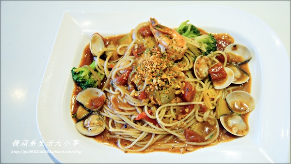 【食記/台北市】非吃不可蕃茄海鮮義大利麵♪♪Pasta Holic♪♪ 【食記/台北市】非吃不可蕃茄海鮮義大利麵♪♪Pasta Holic♪♪