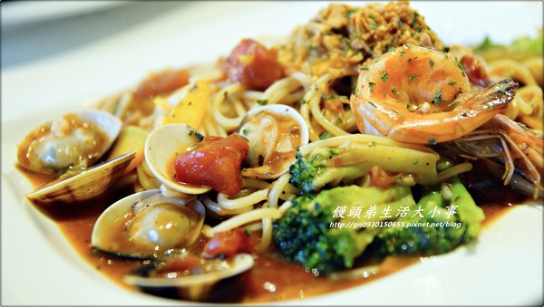 【食記/台北市】非吃不可蕃茄海鮮義大利麵♪♪Pasta Holic♪♪ 【食記/台北市】非吃不可蕃茄海鮮義大利麵♪♪Pasta Holic♪♪