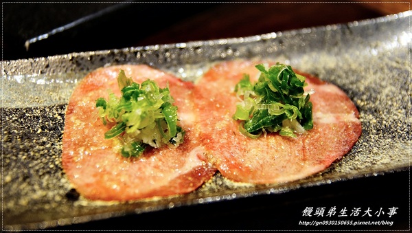 【食記／台北市】自己不用動手烤~專人服務的燒烤店♪♪甕也炭火燒肉-延吉店♪♪