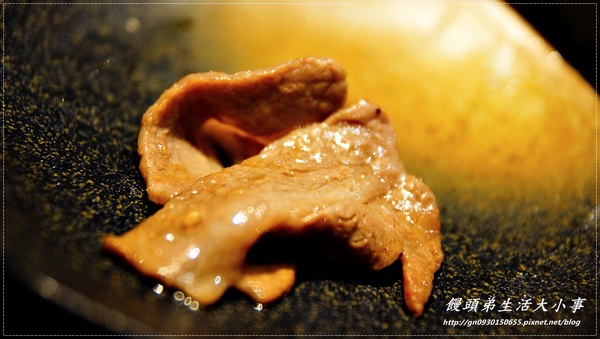 【食記／台北市】自己不用動手烤~專人服務的燒烤店♪♪甕也炭火燒肉-延吉店♪♪