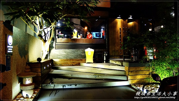 【食記／台北市】自己不用動手烤~專人服務的燒烤店♪♪甕也炭火燒肉-延吉店♪♪