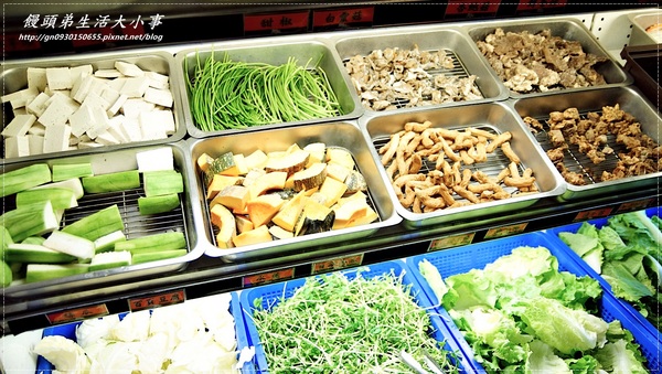 【食記/台北市】卡打就送天使紅蝦~天阿!!比臉還大隻♪♪瘋麻辣頂級鴛鴦麻辣火鍋♪♪