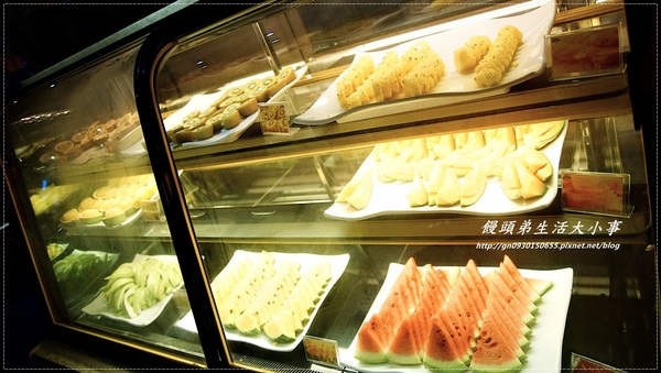 【食記/台北市】卡打就送天使紅蝦~天阿!!比臉還大隻♪♪瘋麻辣頂級鴛鴦麻辣火鍋♪♪