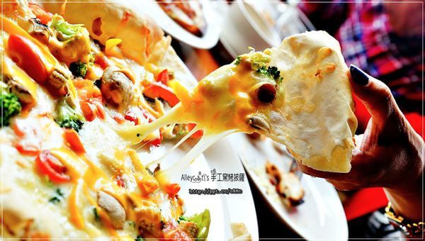 【食記/新北市】約會新景點~Alleycat's Stone-Oven-Baked Pizza 手工窯烤披薩/淡水店Tamsui 【食記/新北市】約會新景點~Alleycat's Stone-Oven-Baked Pizza 手工窯烤披薩/淡水店Tamsui