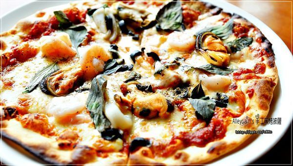 【食記/新北市】約會新景點~Alleycat's Stone-Oven-Baked Pizza 手工窯烤披薩/淡水店Tamsui 【食記/新北市】約會新景點~Alleycat's Stone-Oven-Baked Pizza 手工窯烤披薩/淡水店Tamsui