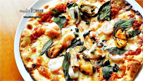 【食記/新北市】約會新景點~Alleycat's Stone-Oven-Baked Pizza 手工窯烤披薩/淡水店Tamsui 【食記/新北市】約會新景點~Alleycat's Stone-Oven-Baked Pizza 手工窯烤披薩/淡水店Tamsui
