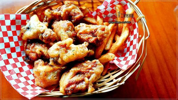 【食記/新北市】約會新景點~Alleycat's Stone-Oven-Baked Pizza 手工窯烤披薩/淡水店Tamsui 【食記/新北市】約會新景點~Alleycat's Stone-Oven-Baked Pizza 手工窯烤披薩/淡水店Tamsui