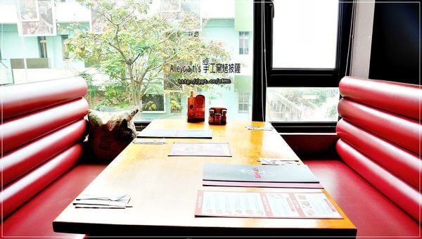 【食記/新北市】約會新景點~Alleycat's Stone-Oven-Baked Pizza 手工窯烤披薩/淡水店Tamsui 【食記/新北市】約會新景點~Alleycat's Stone-Oven-Baked Pizza 手工窯烤披薩/淡水店Tamsui