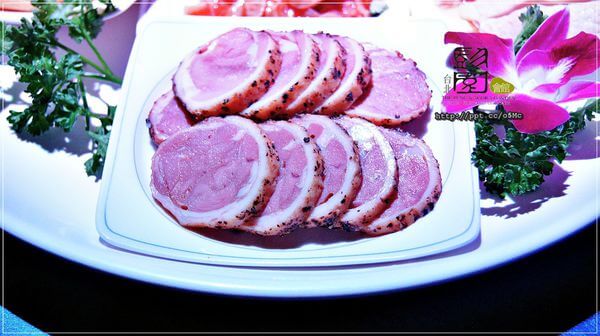 【食記/台北】永春捷運美食~圍爐桌菜/尾牙/婚慶,相聚的好場所♪♪彭園會館♪♪(臺北館) 【食記/台北】永春捷運美食~圍爐桌菜/尾牙/婚慶,相聚的好場所♪♪彭園會館♪♪(臺北館)